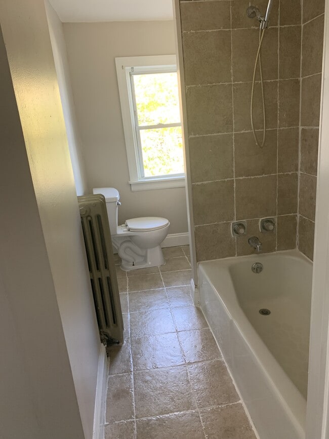 Building Photo - 1812 Scarboro St