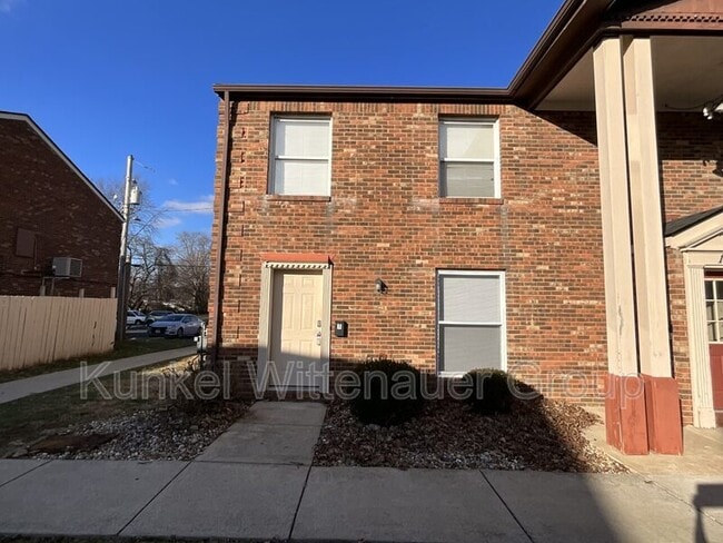 Building Photo - 1813 Jamestown Rd