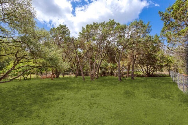 Building Photo - 17207 Oak Cliff Cir