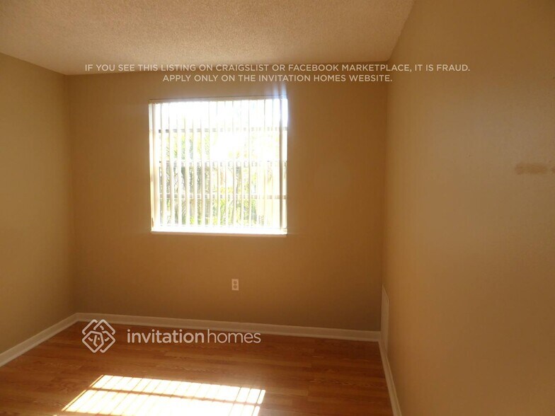 Building Photo - 13995 Langley Pl