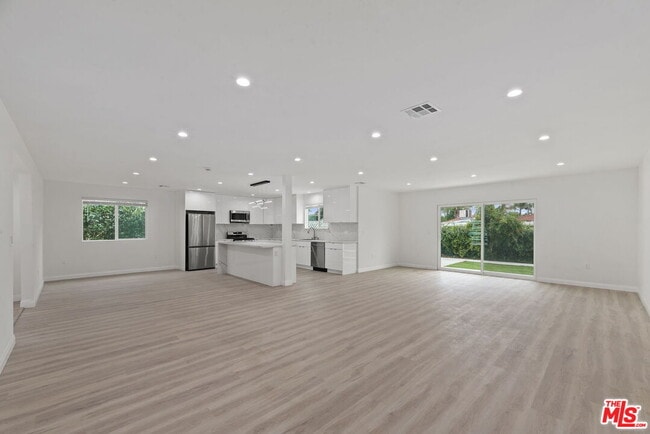 Building Photo - 19007 Bessemer St