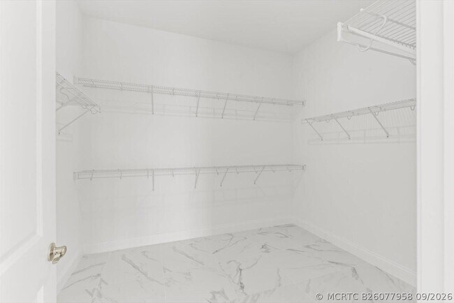 Building Photo - 10264 Field Flower Trl