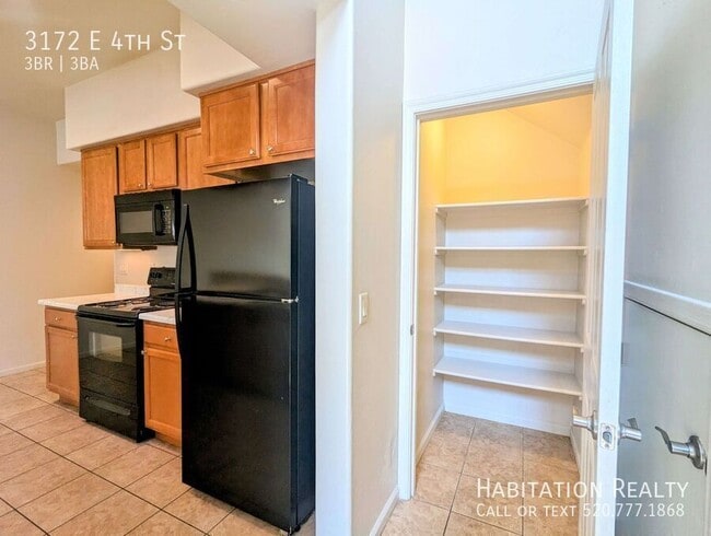 Building Photo - 3172 E 4th St