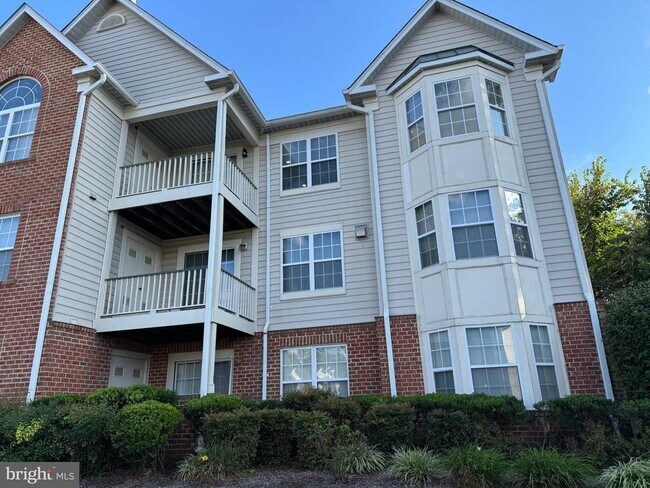 Building Photo - 6900 St Ignatius Dr