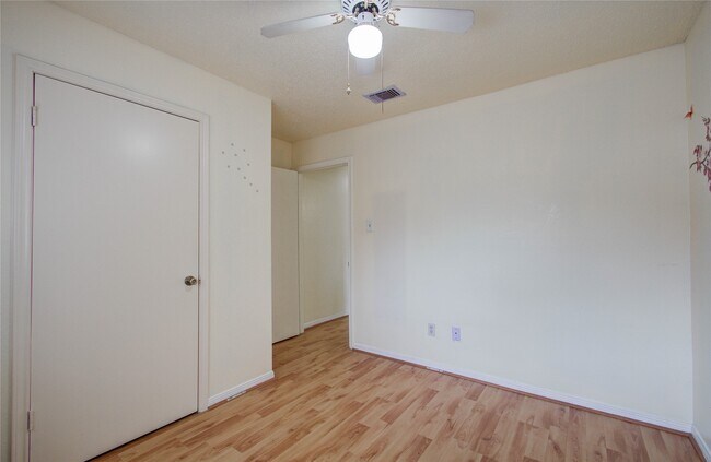 Building Photo - 11323 Windmark Dr