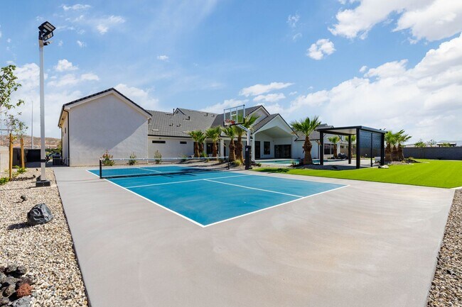 Building Photo - Gorgeous Custom Single Story with RV Garage