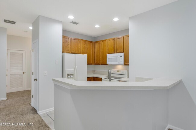 Building Photo - 12301 Kernan Forest Blvd
