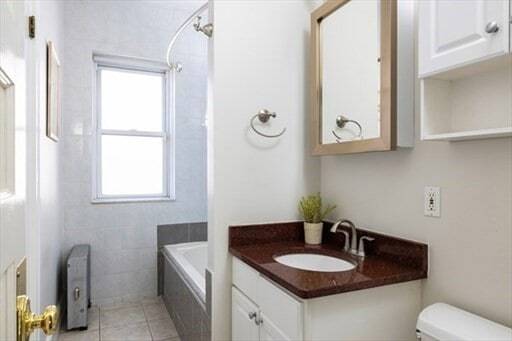 Building Photo - 1898 Beacon St