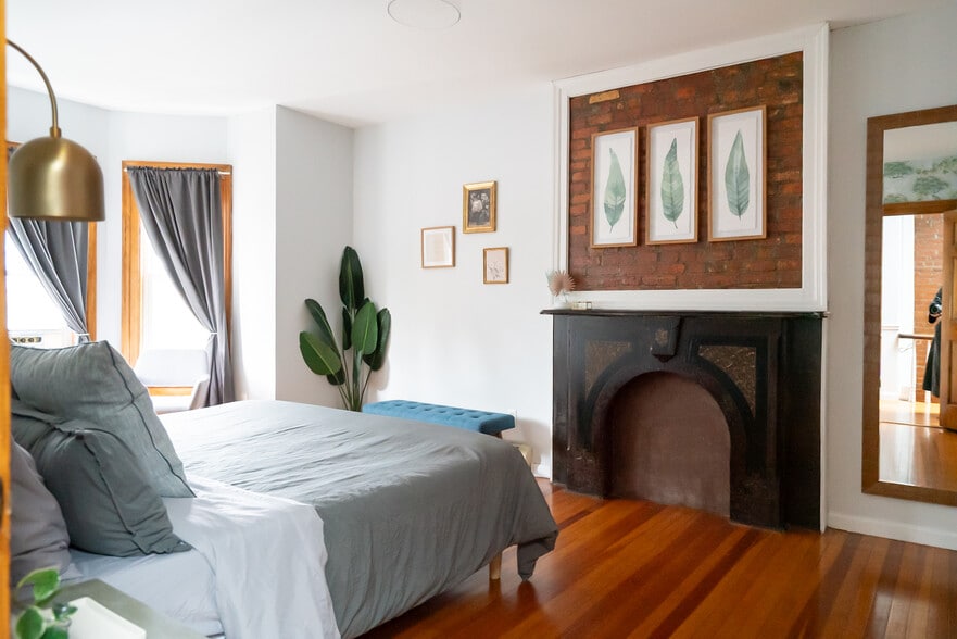 Building Photo - 175 Liberty St