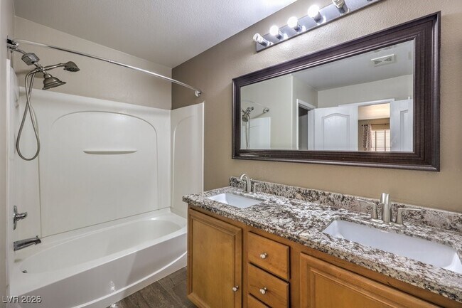 Building Photo - 7987 Delft Blue St