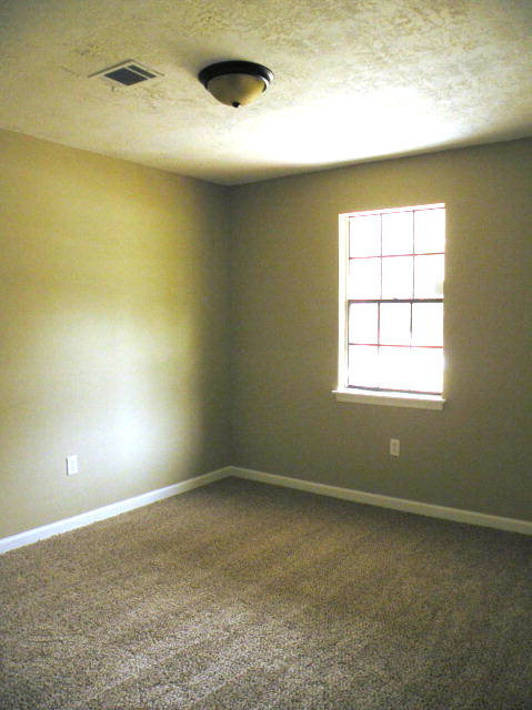 Building Photo - 4443 Shadowood Dr