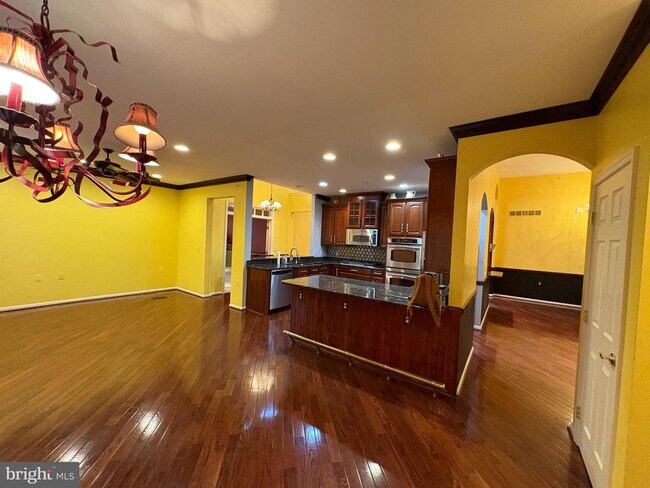 Building Photo - 950 Nathaniel Trail