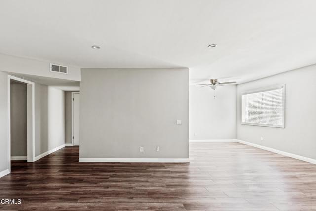 Building Photo - 460 E Cypress Ave