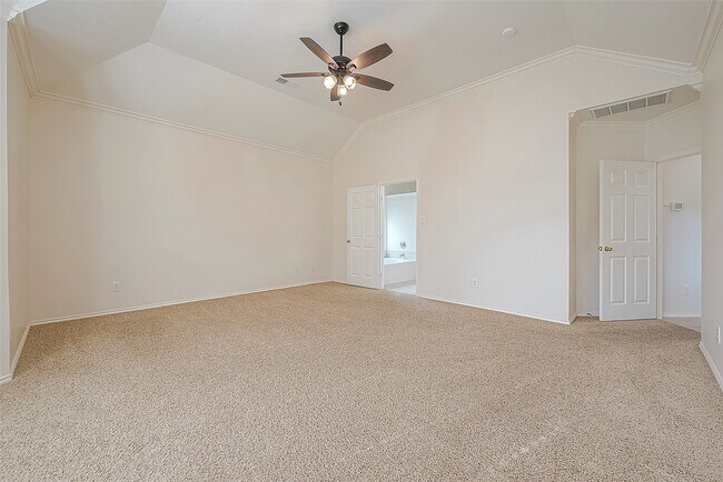 Building Photo - 21411 Willow Glade Dr