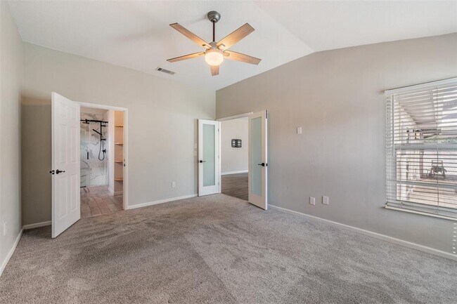 Building Photo - 714 Satin Leaf Ave