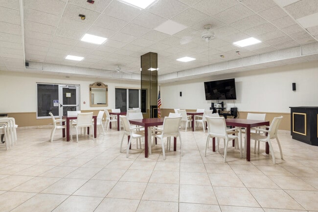 Building Photo - 3450 S Ocean Blvd