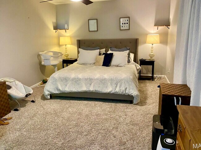 Building Photo - 9 Tree Hill Ct