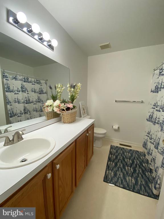 Building Photo - 623 Pepperbush Ct