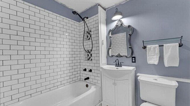 Building Photo - 3 Bedroom 1 Bath Apartment In Jerome conta...