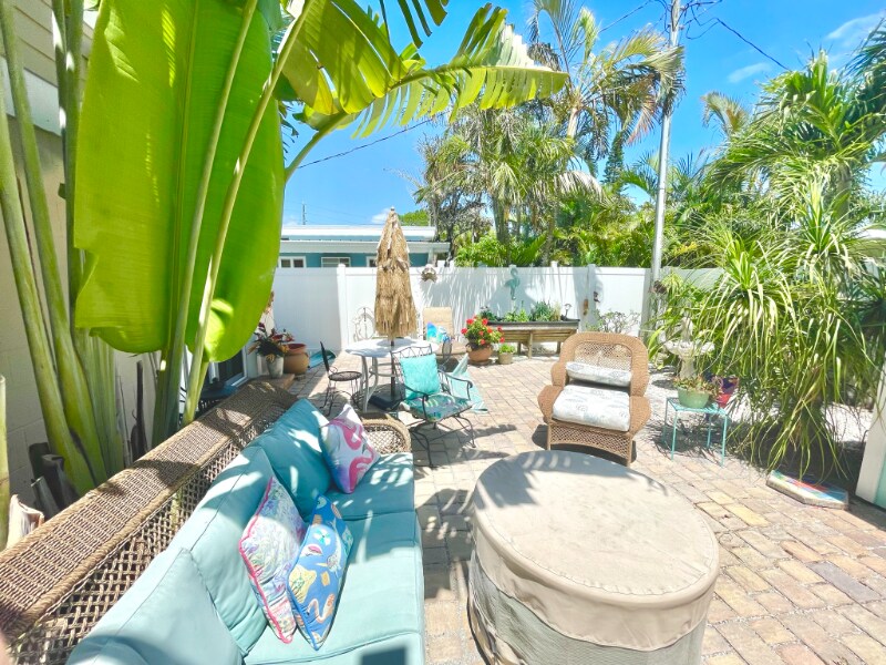 Building Photo - 14902 N Bayshore Dr