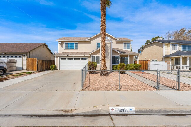 Building Photo - 42851 Lemonwood Dr
