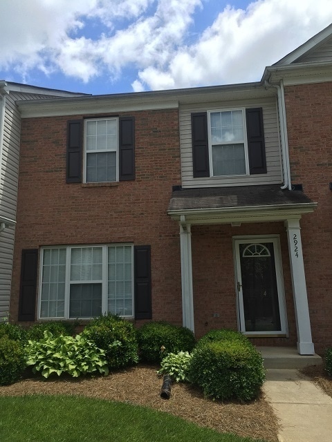 Building Photo - MOVE IN SPECIAL!! $500 OFF FIRST FULL MONTH