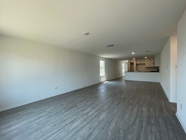 Building Photo - SINGLE FAMILY HOME FOR RENT