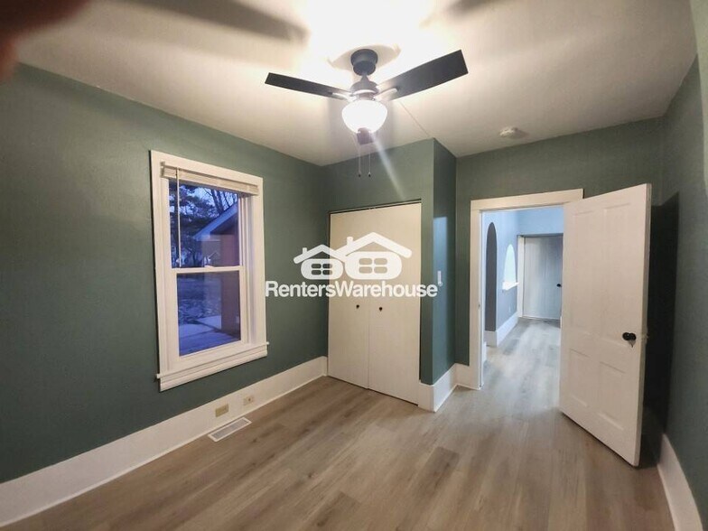 Building Photo - 1426 Douglas St