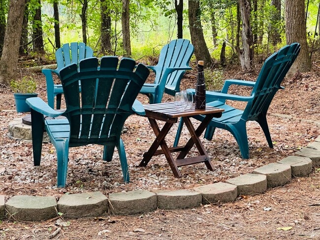 Building Photo - Beautiful 3 Bed, 2 Bath Home by Nature Preserve