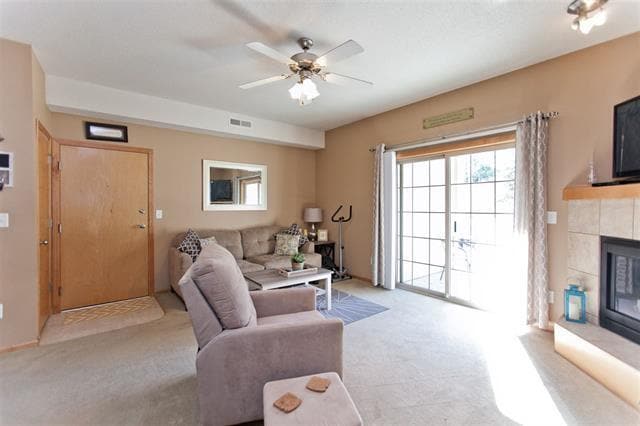 Building Photo - $1,250 | 2 Bedroom, 2 Bathroom Apartment | Cat Friendly* | Sublease* | Available for January 10th...