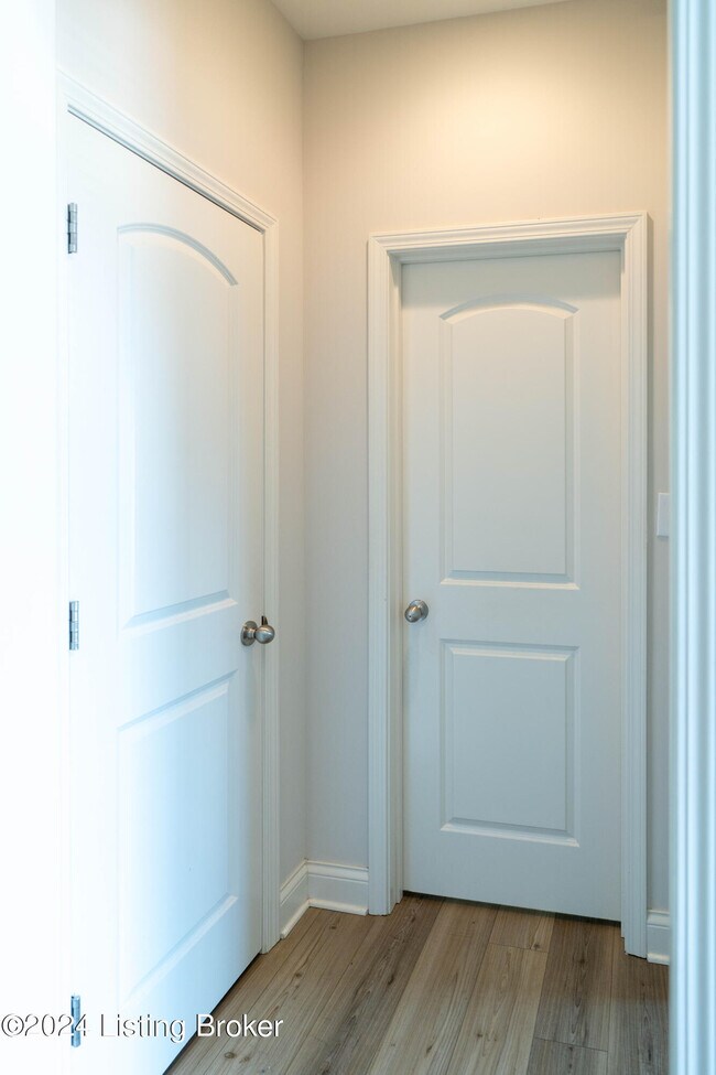 Building Photo - 213 Belden Trl