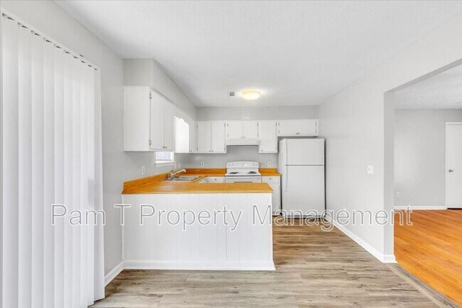 Building Photo - 117 Egret Cir