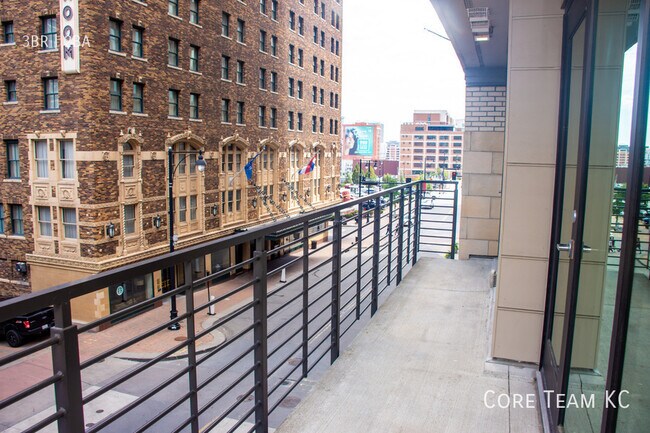 Building Photo - 1300 Baltimore Ave