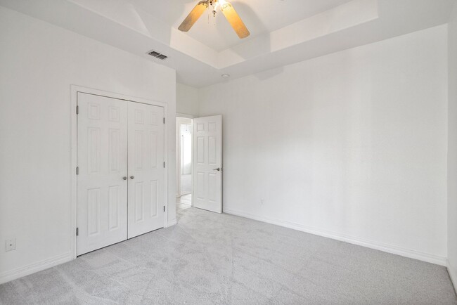 Building Photo - New Rental!!