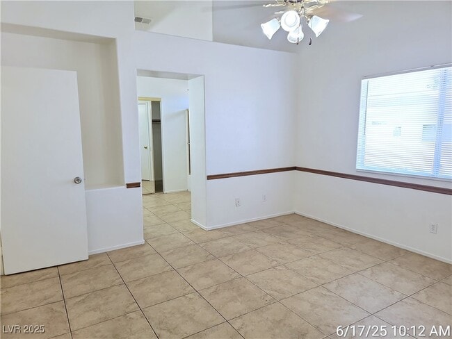 Building Photo - 9162 Green Frost Dr