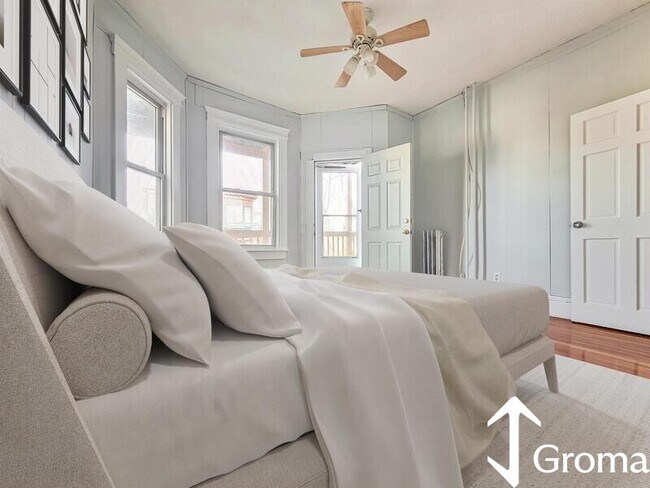 Building Photo - 110 Howland St