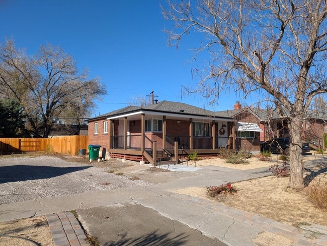 Building Photo - 1045 Washington St