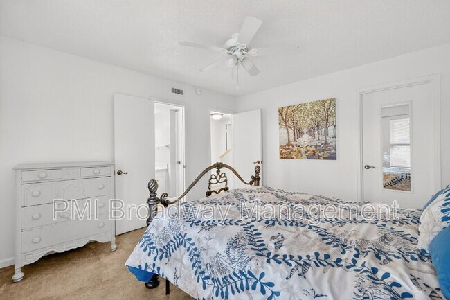 Building Photo - 500 Paragon Mills Rd