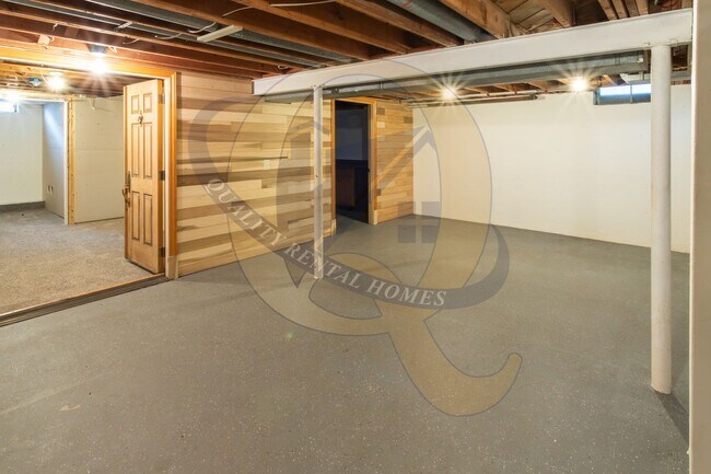 Building Photo - Available Now in Flint Twp.!!