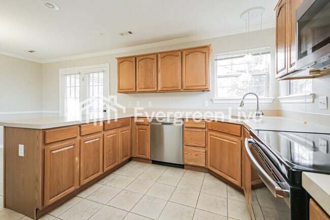 Building Photo - 1668 Niagara St