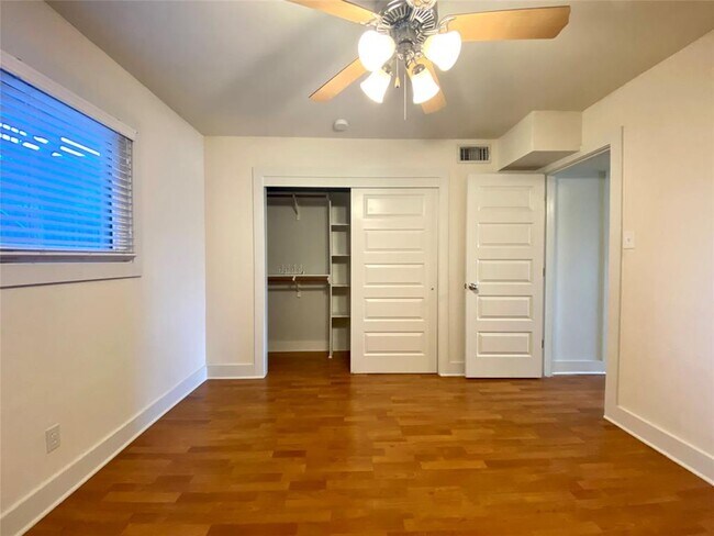 Building Photo - 3815 Guadalupe St