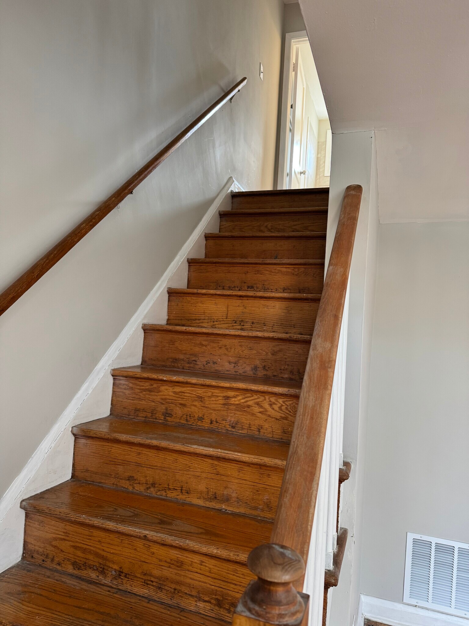 Building Photo - 1307 Hillsway Ct