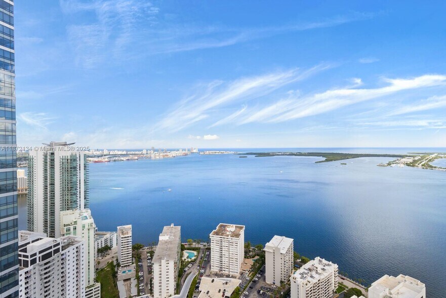 Building Photo - 1451 Brickell Ave