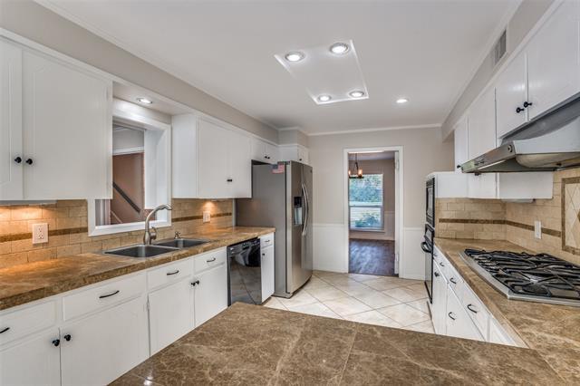 Building Photo - 10534 Royal Springs Dr