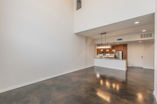 Building Photo - 2608 Museum Way