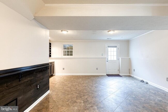Building Photo - 712 Pine Drift Dr