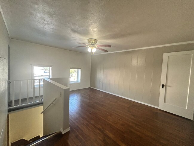 Building Photo - Large 1 bed 1 bath in downtown Hamilton