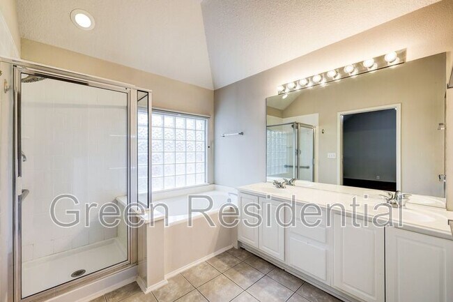 Building Photo - 11743 Berkway Trail