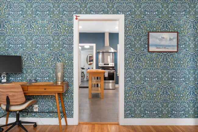 Building Photo - 1407 E McKinley St