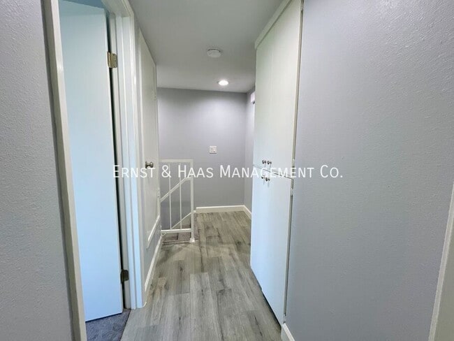 Building Photo - Now Leasing, Beautiful 2 Bed 1 Bath Condo ...